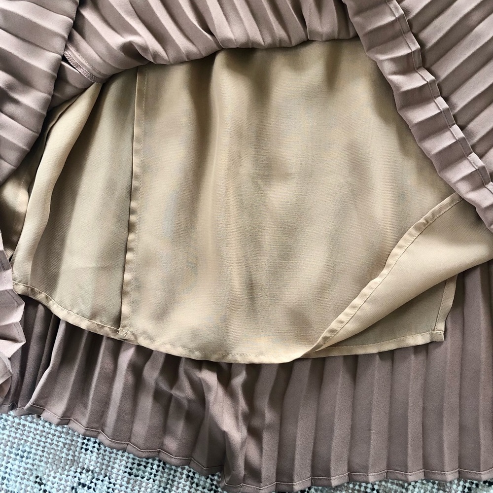 Aritzia Babaton Jude skirt mauve XXS - Picture 4 of 6